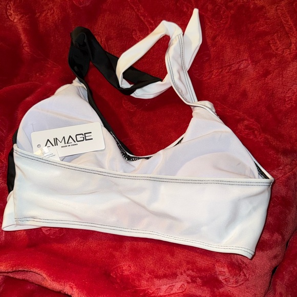 Elegant Black and White Bikini Set - Picture 5 of 6